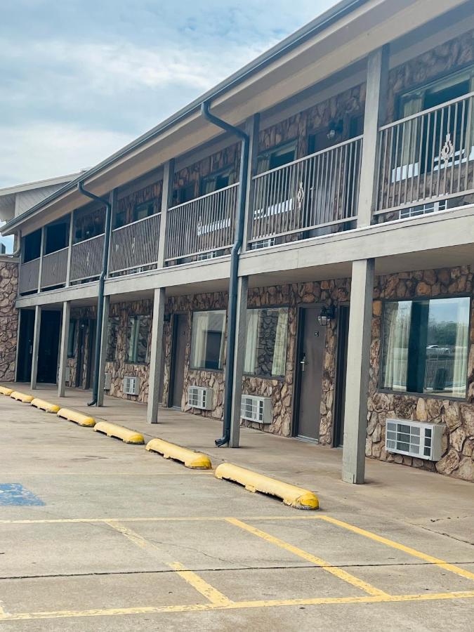 Cattle Country Lodge Stroud Exterior photo